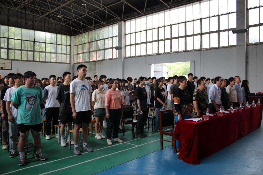 我校举办2022-2023学年“五四”表彰大会暨文艺汇演 我校举办2022-2023学年“五四”表彰大会暨文艺汇演