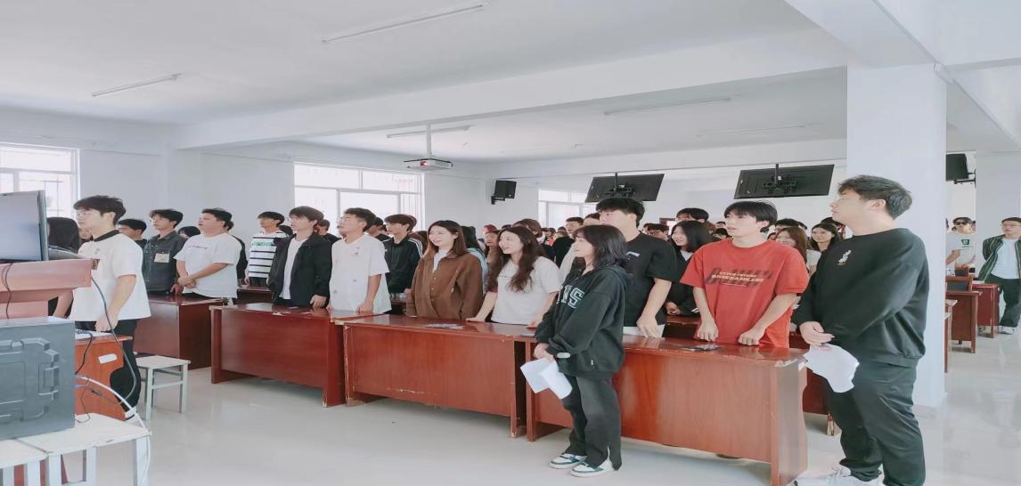 坚定不移跟党走，青春奋进新征程 ——国际足联世界杯第四期团课结业典礼暨入团仪式