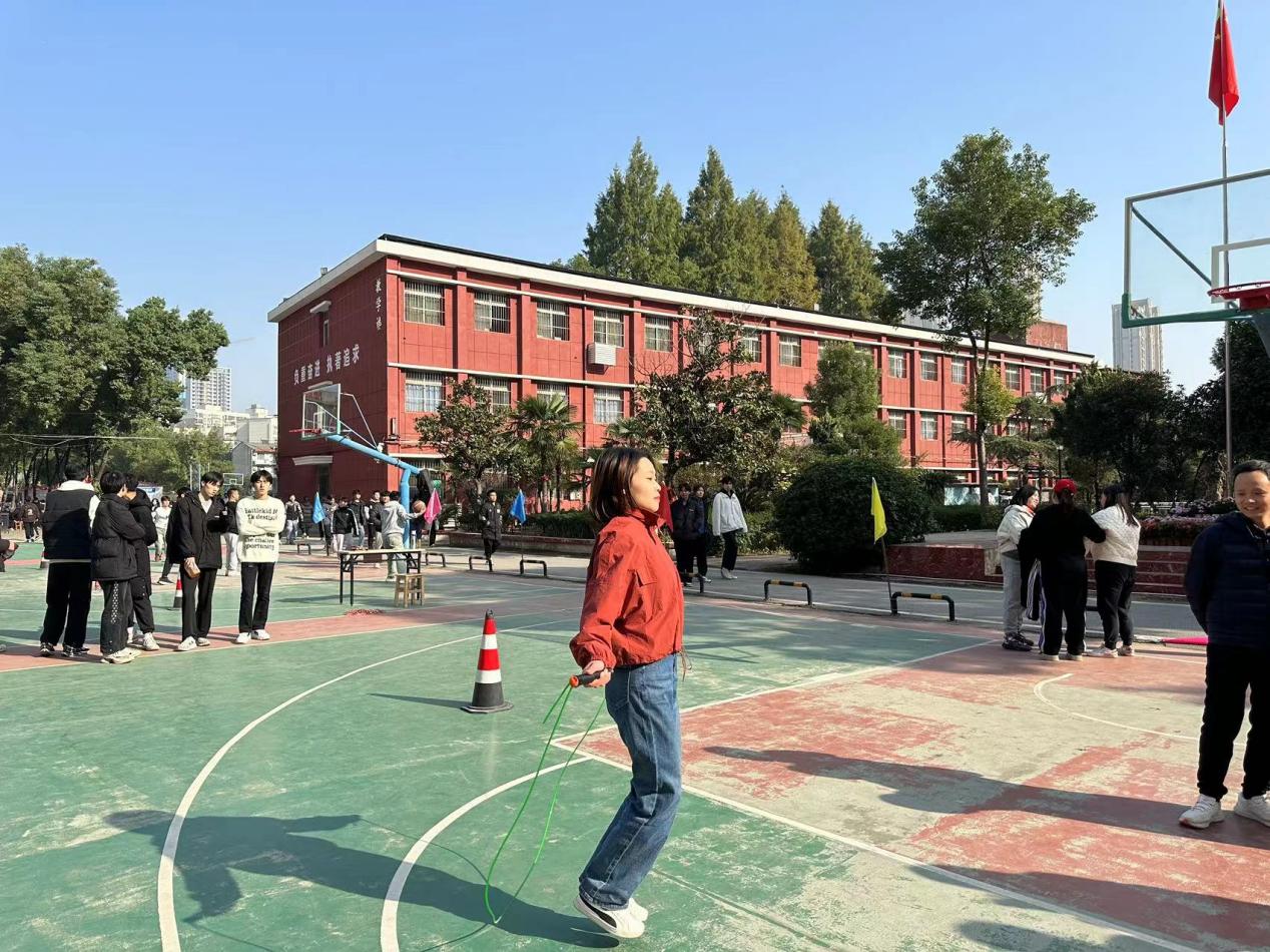 青春奋进新时代，运动逐梦向未来——国际足联世界杯2023年秋季运动会暨教职工运动会