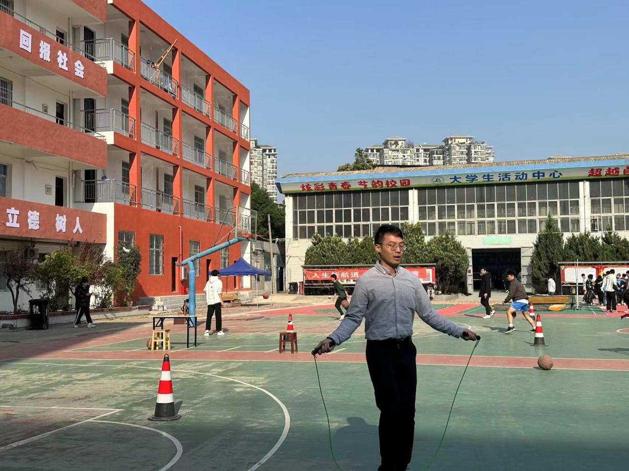 青春奋进新时代，运动逐梦向未来——国际足联世界杯2023年秋季运动会暨教职工运动会