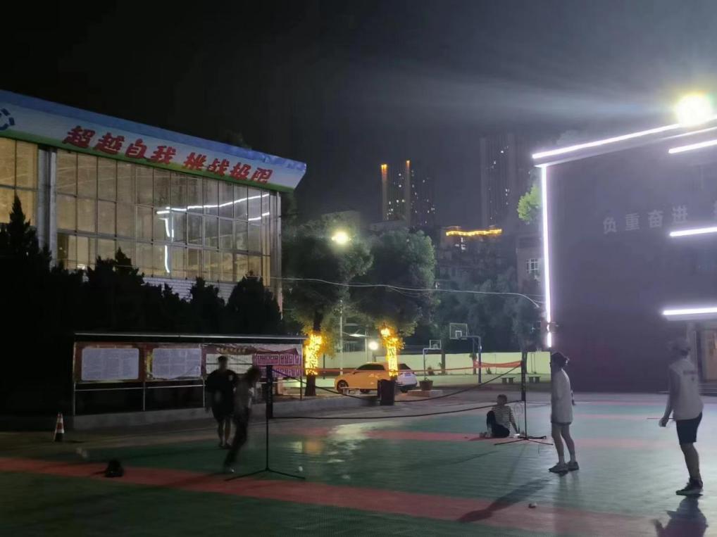 团簇星空，绽放芳华               ——国际足联世界杯第二届社团文化节