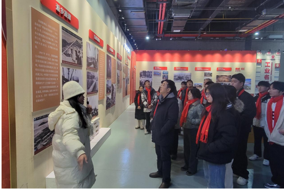 世界杯官网赴黄石开展“青春飞扬·智汇黄石行”社会实践活动 世界杯官网赴黄石开展“青春飞扬·智汇黄石行”社会实践活动