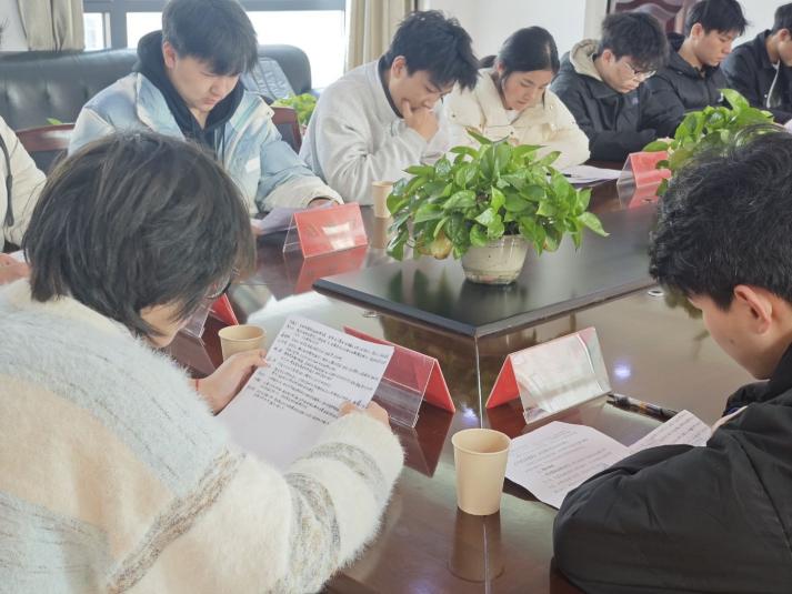 凝聚青春力量，共筑团结梦想 ——国际足联世界杯24级团组织生活会纪实