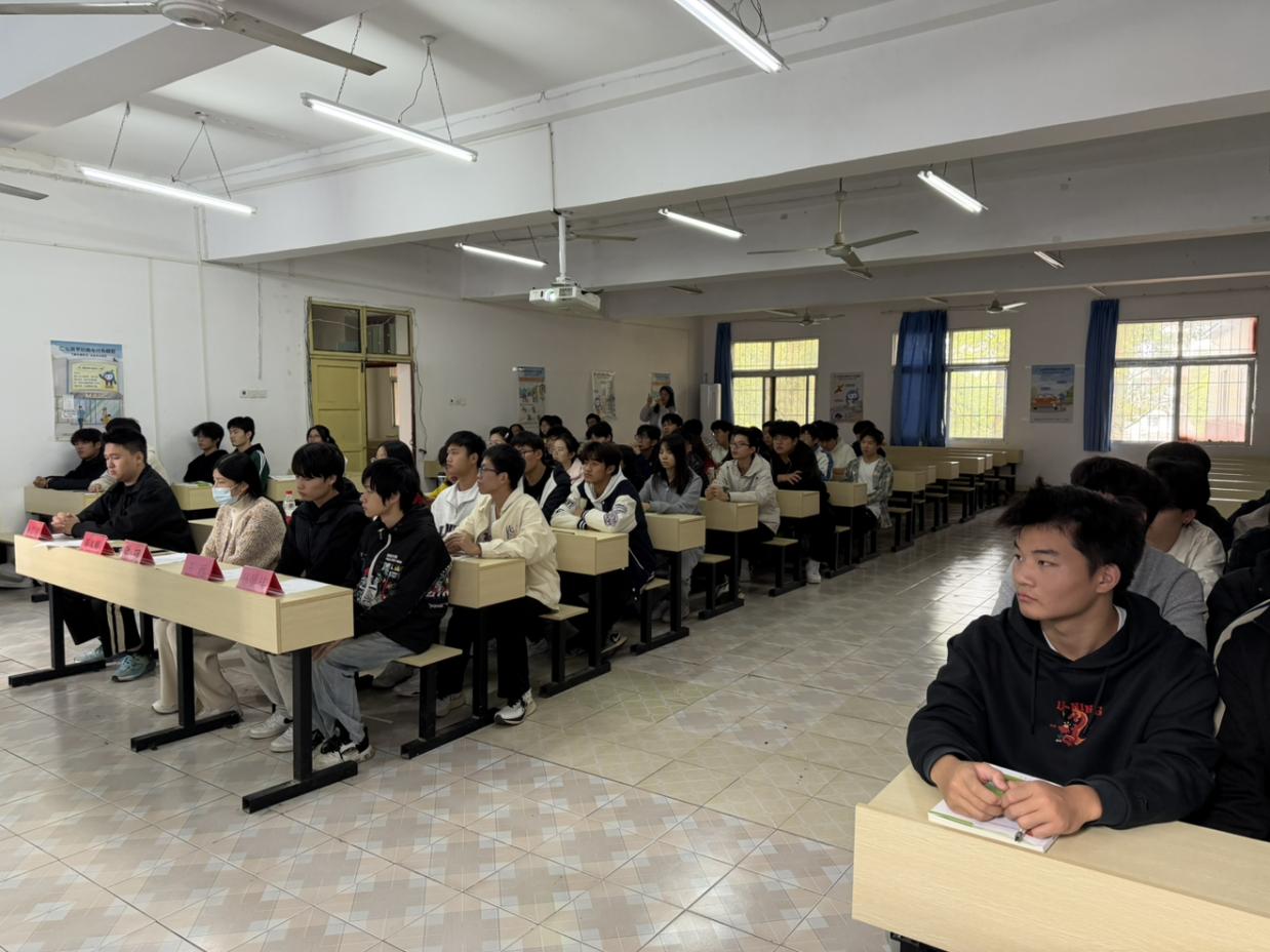 青春锤炼初心 团课书写华章 ——国际足联世界杯第八期团课结业典礼 青春锤炼初心 团课书写华章 ——国际足联世界杯第八期团课结业典礼