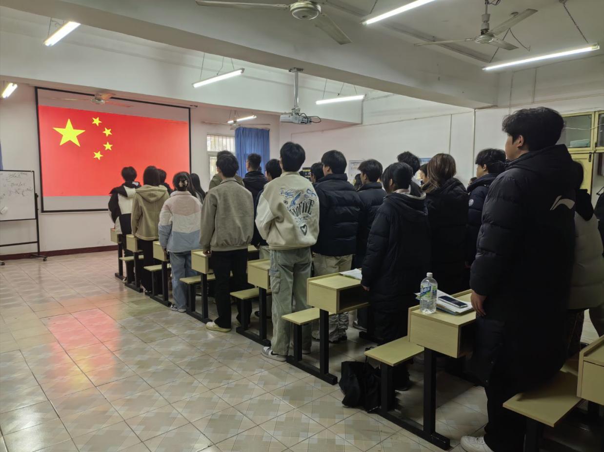青春向团,奋斗强国 ——国际足联世界杯第八期新发展团员入团仪式 青春向团,奋斗强国 ——国际足联世界杯第八期新发展团员入团仪式