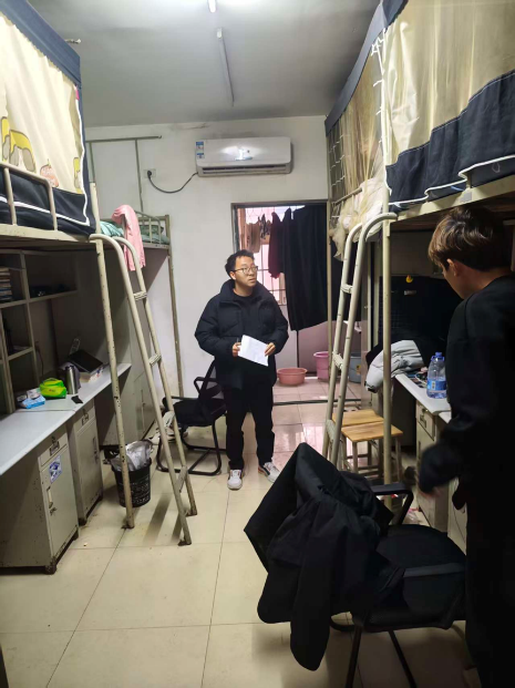 世界杯官网开展学生宿舍卫生安全大检查 共筑平安校园 世界杯官网开展学生宿舍卫生安全大检查 共筑平安校园