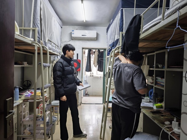 世界杯官网开展学生宿舍卫生安全大检查 共筑平安校园 世界杯官网开展学生宿舍卫生安全大检查 共筑平安校园