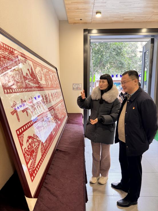 党建互鉴促提升 协同育人启新程——国际足联世界杯赴武汉市第一商业学校开展党建交流活动