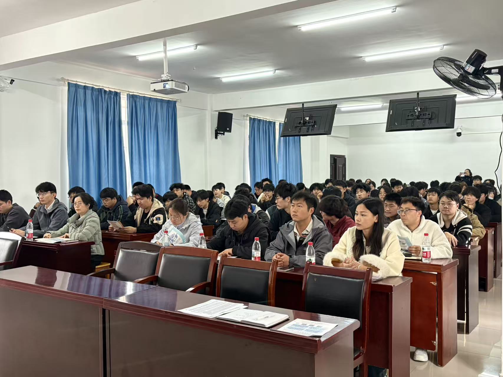 警校携手反诈同行,共筑校园安全屏障 警校携手反诈同行,共筑校园安全屏障