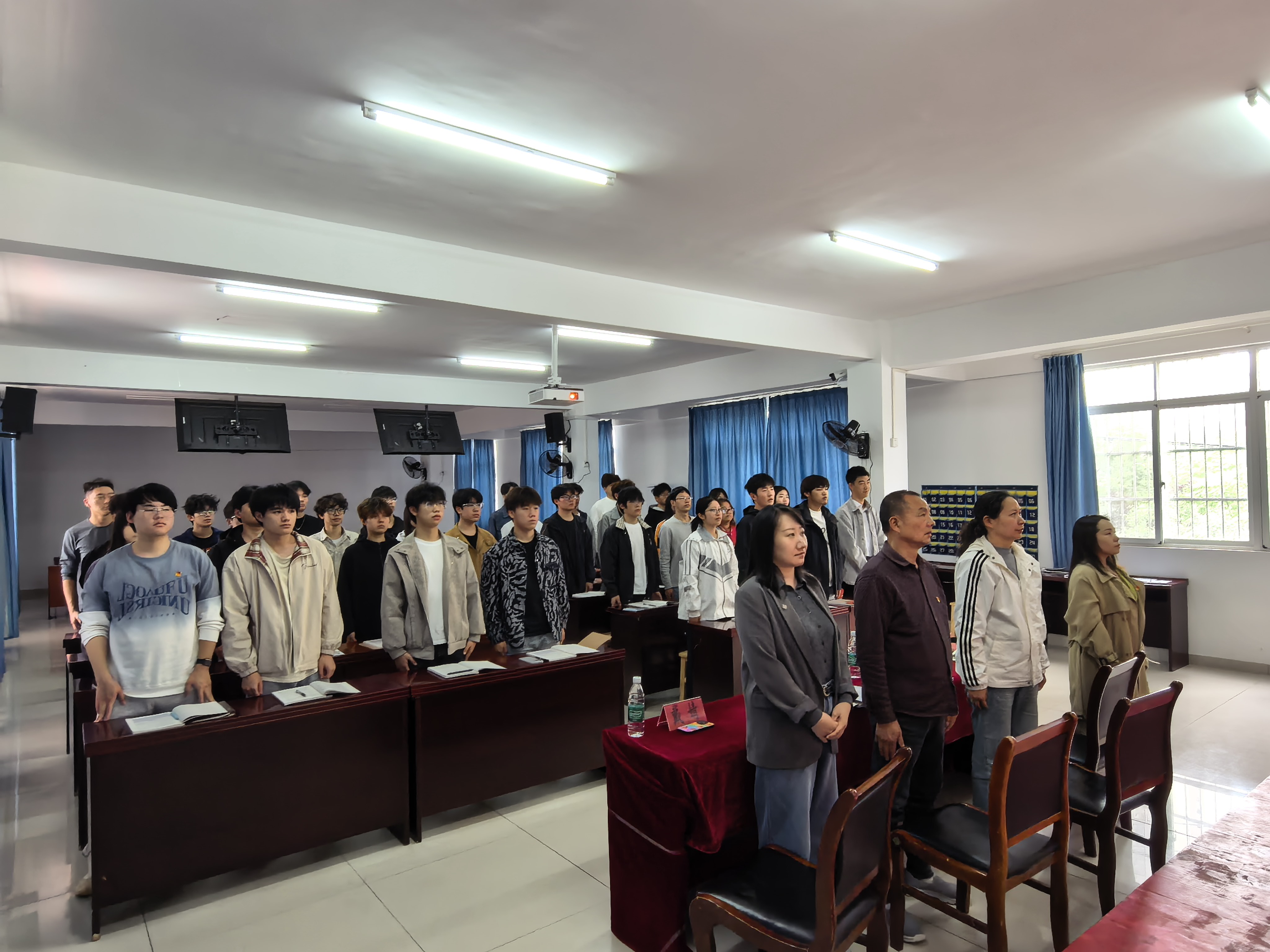 凝心铸魂强信仰 逐梦向党启新程 —— 国际足联世界杯第 41 期业余党校顺利开班 凝心铸魂强信仰 逐梦向党启新程 —— 国际足联世界杯第 41 期业余党校顺利开班