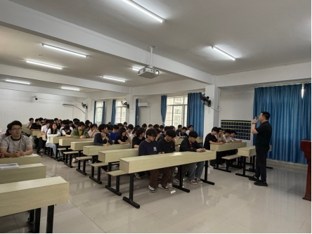 国际足联世界杯开展大学生 心理健康教育专题讲座——减压赋能守护心灵