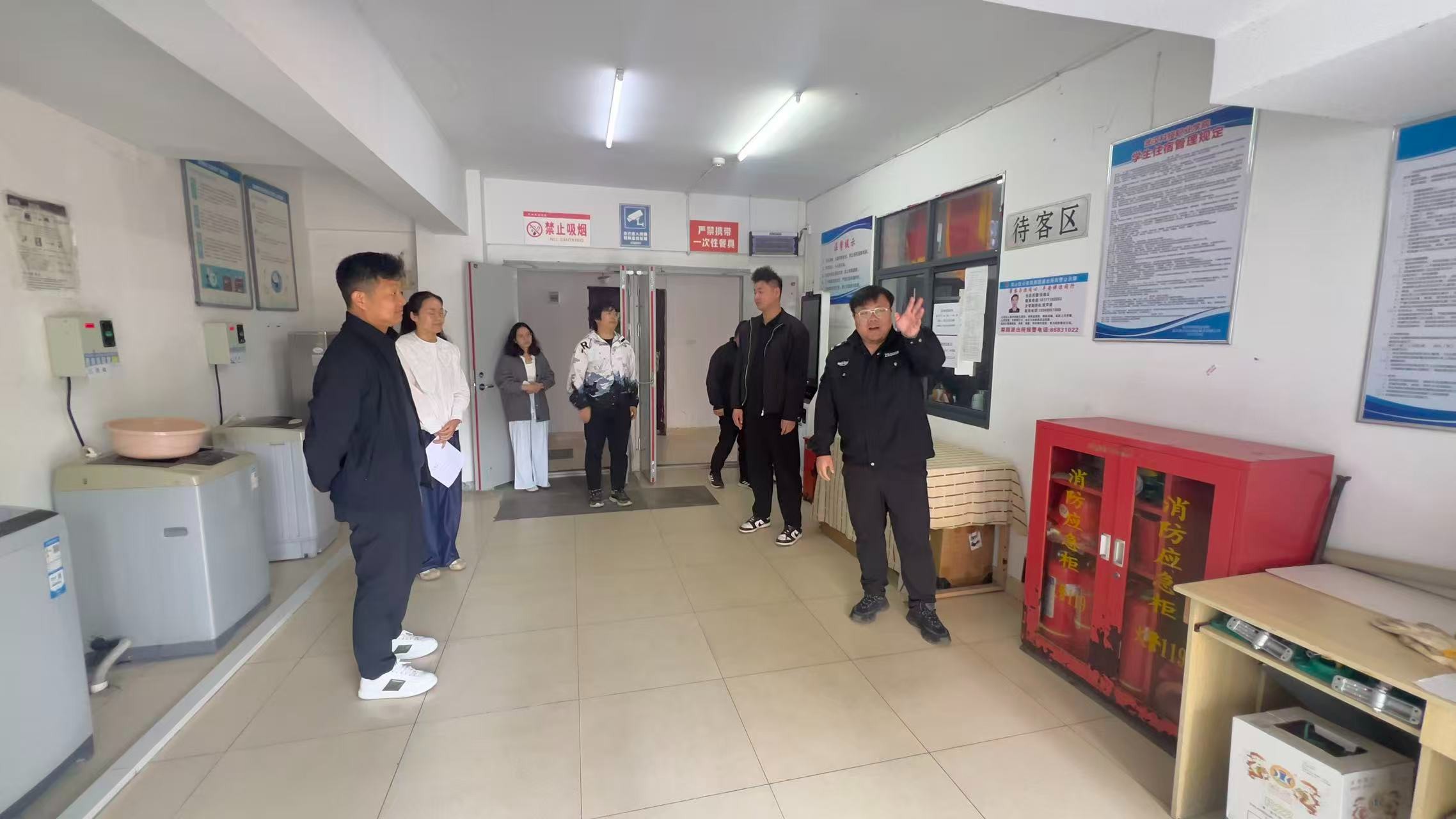 国际足联世界杯五一节前校园安全大检查筑牢假期安全防线
