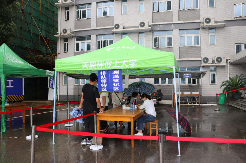 欢迎回家!国际足联世界杯迎来2020届首批毕业生返校 欢迎回家!国际足联世界杯迎来2020届首批毕业生返校