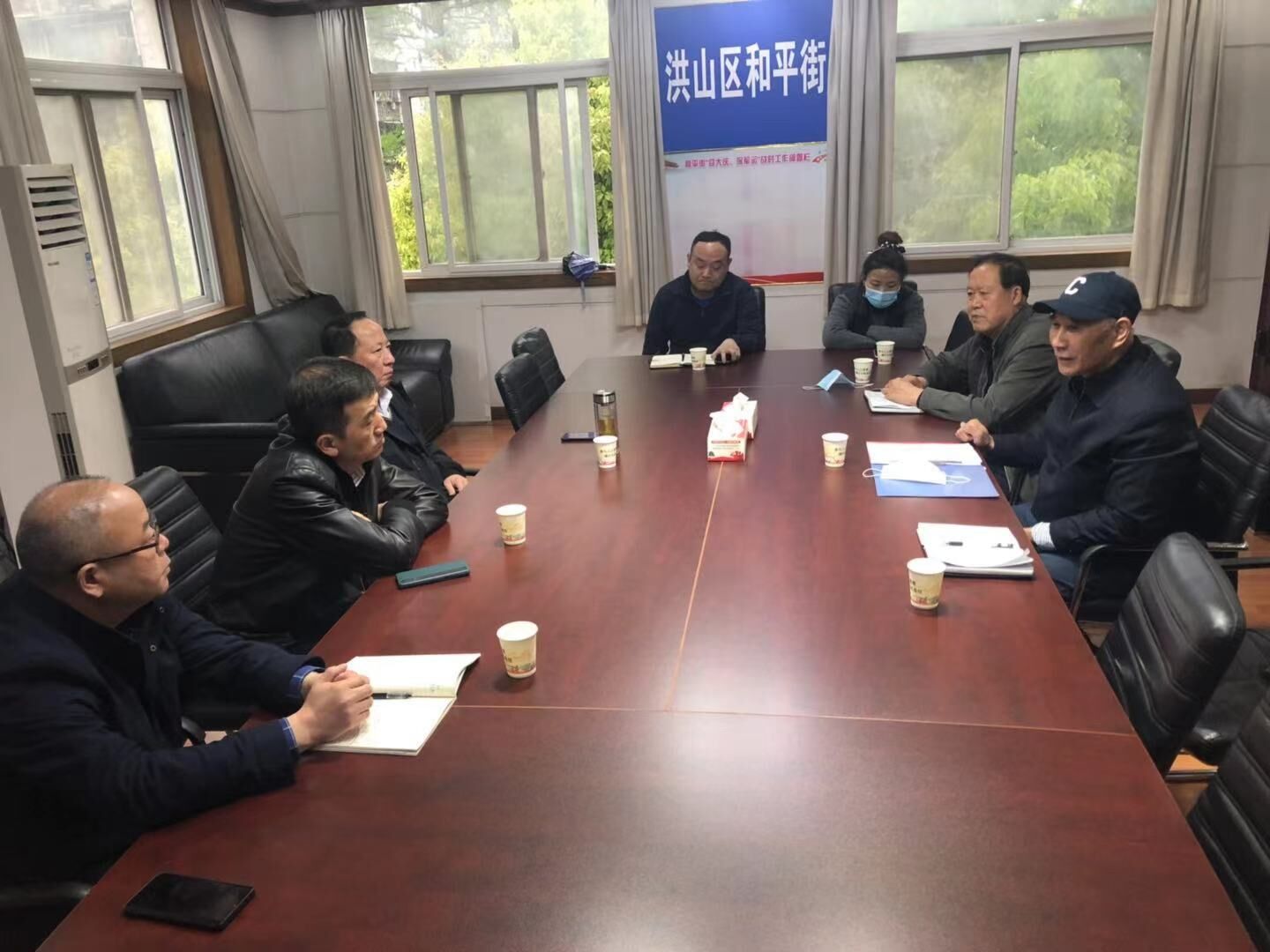 世界杯官网领导赴和平街工委专题汇报学院党建工作 世界杯官网领导赴和平街工委专题汇报学院党建工作